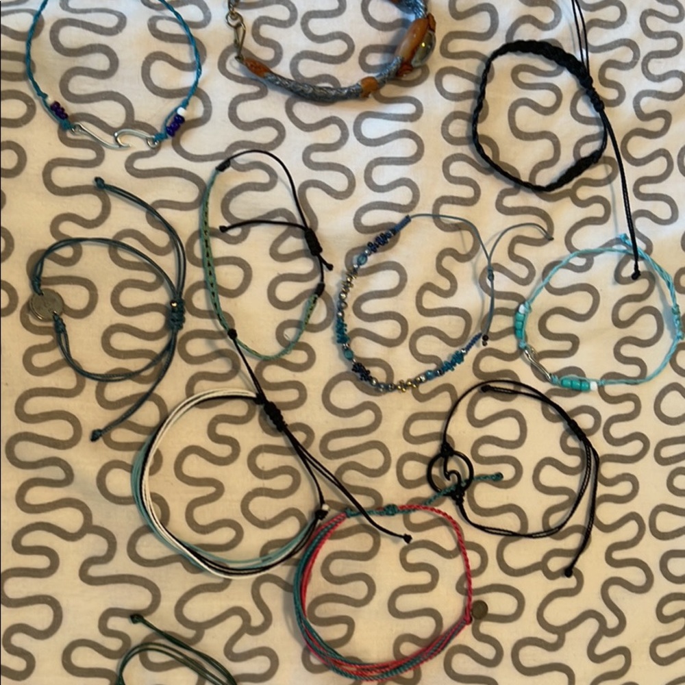 Multiple adjustable bracelets - Picture 9 of 10